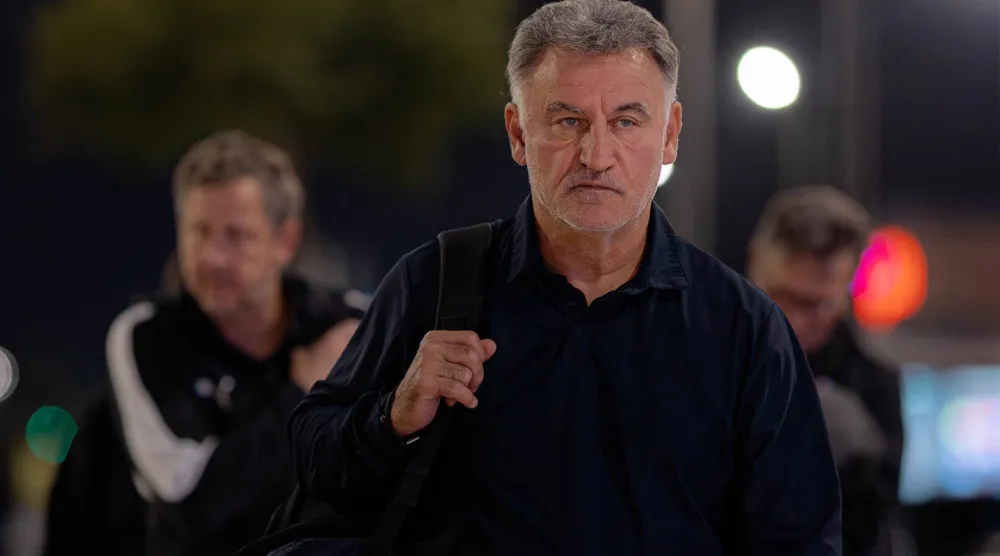 الفرنسي كريستوف غالتييه مدرب فريق نيوم (نادي نيوم) 