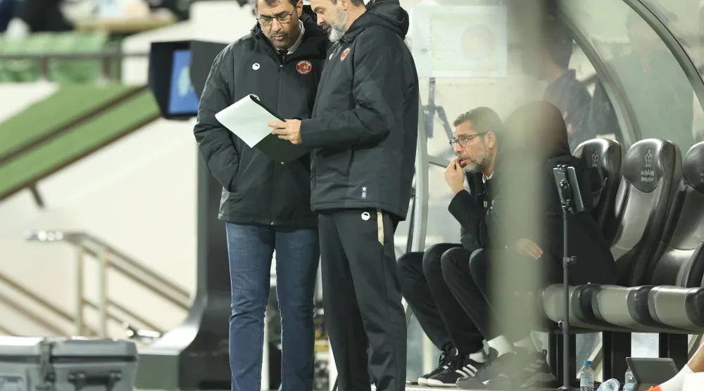 فابيو كاريلي مدرب فريق ضمك (تصوير: عدنان مهدلي)