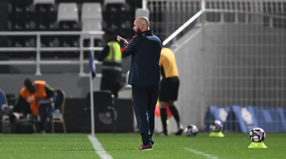 ماوريسيو دولاك مدرب فريق الرياض (تصوير: عبد الرحمن السالم)