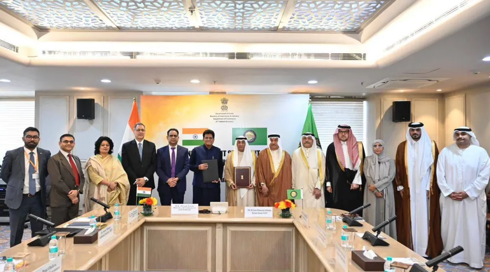 صورة جماعية عقب توقيع الاتفاقية بين «مجلس التعاون لدول الخليج» والهند (الشرق الأوسط)