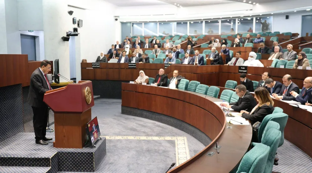 رئيس كتلة «جبهة المستقبل» خلال تقديم موقف الحزب من تعديل قانون الأحزاب (البرلمان)