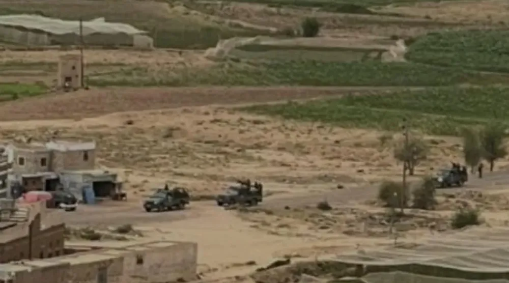 مسلحون حوثيون يحاصرون قرية الأغوال في محافظة ذمار ويتسببون بتلف المزروعات (إكس)