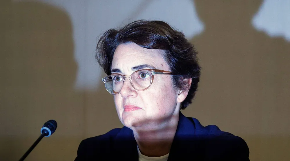 لورانس دي كار رئيسة متحف اللوفر (أ.ف.ب)