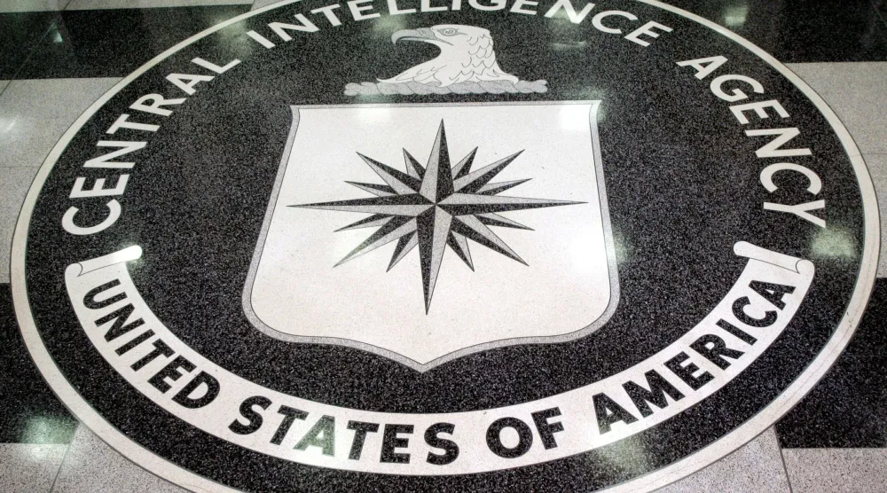 شعار وكالة الاستخبارات المركزية الأميركية (رويترز)