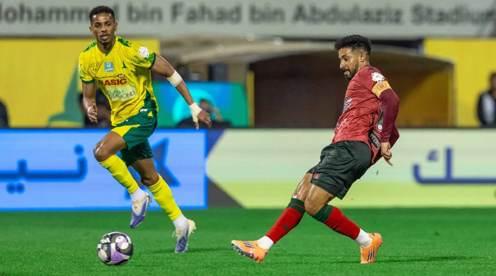 باهبري خلال مباراة الخلود أمام الخليج (تصوير: عيسى الدبيسي)