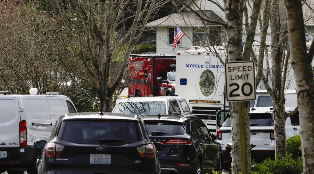 ساحة الجريمة لدى منزل قرب مدينة تاكوما (أ.ب)