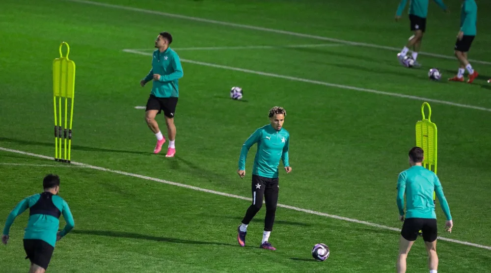 من استعدادات النجمة للمباراة (موقع النادي)