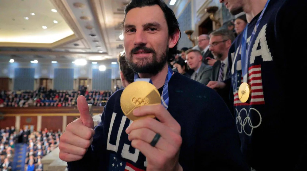 استقبال الأبطال لمنتخب الرجال للهوكي على الجليد خلال خطاب ترمب في الكونغرس (أ.ف.ب)