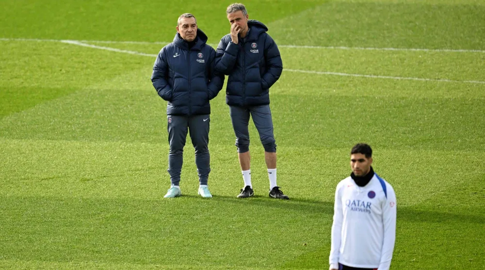 حكيمي خلال تدريبات سان جيرمان (أ.ف.ب)