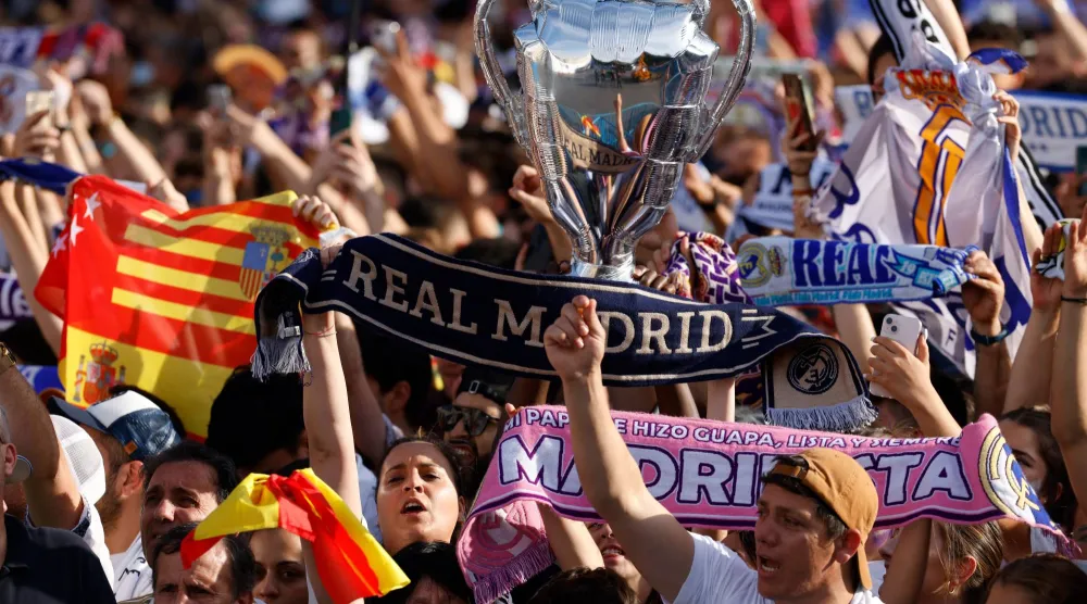 جماهير ريال مدريد (رويترز)