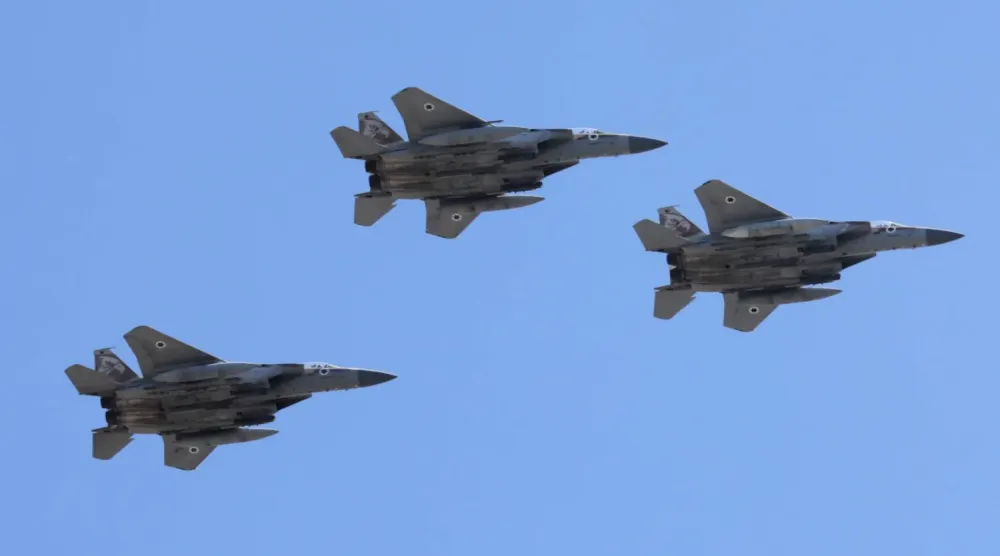 İsrail savaş uçakları, 25 Nisan 2023'te düzenlenen bir hava gösterisi sırasında (EPA)