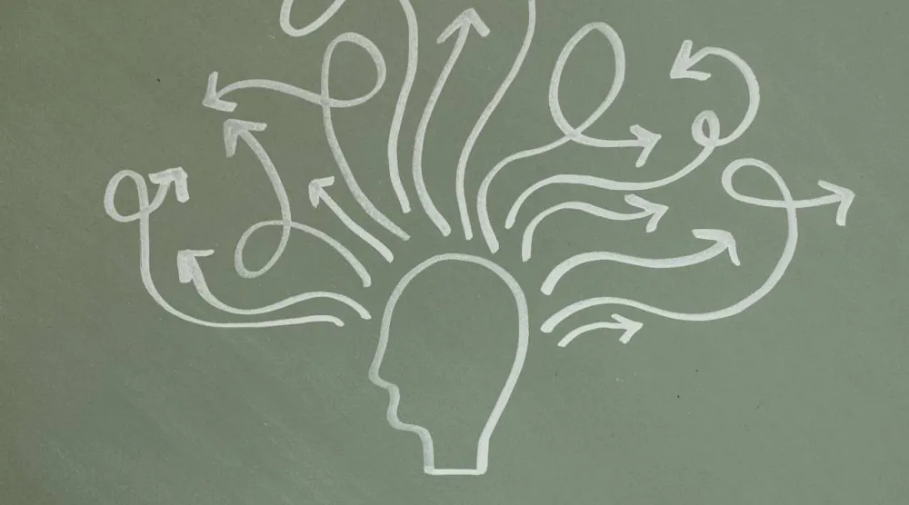 يظهر فرط الحركة وتشتت الانتباه لدى كثير من النساء بشكل أكثر هدوءاً وتعقيداً (بكسلز)