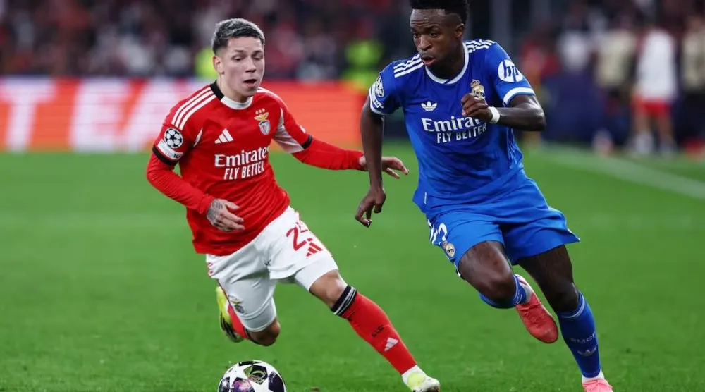 الأرجنتيني جيانلوكا بريستياني لاعب بنفيكا (رويترز)