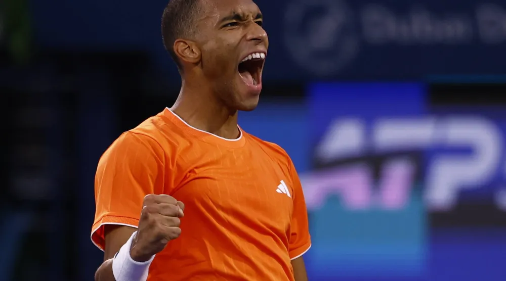 ألياسيم محتفلاً بفوزه على التشيكي ليهيتشكا (رويترز)