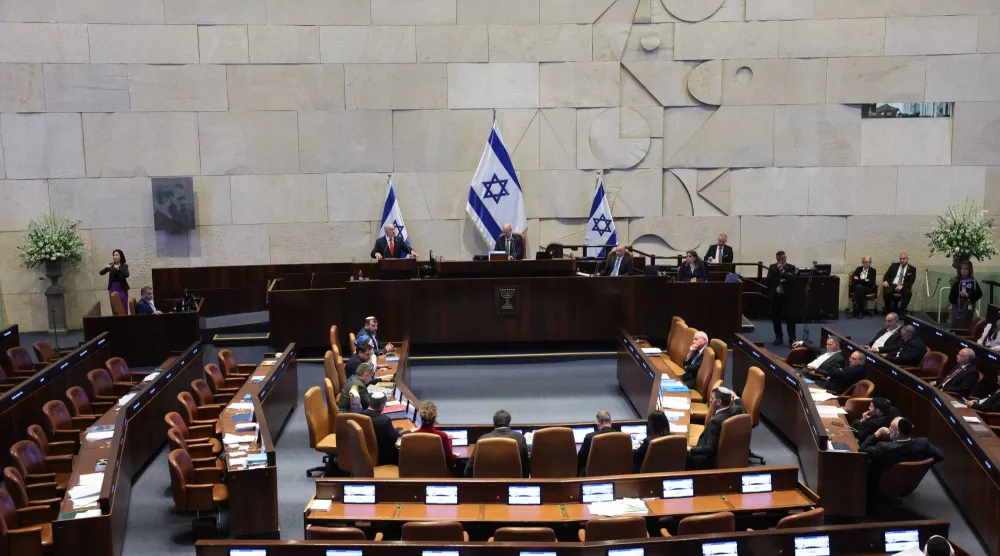 رئيس الوزراء الإسرائيلي بنيامين نتنياهو يلقي كلمة في الكنيست بالقدس يوم 2 فبراير 2026 (إ.ب.أ)