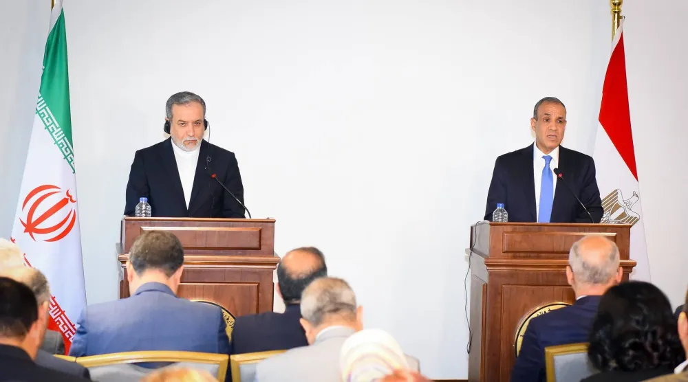 مؤتمر صحافي لوزير الخارجية المصري مع نظيره الإيراني في القاهرة قبل أشهر (الخارجية المصرية)