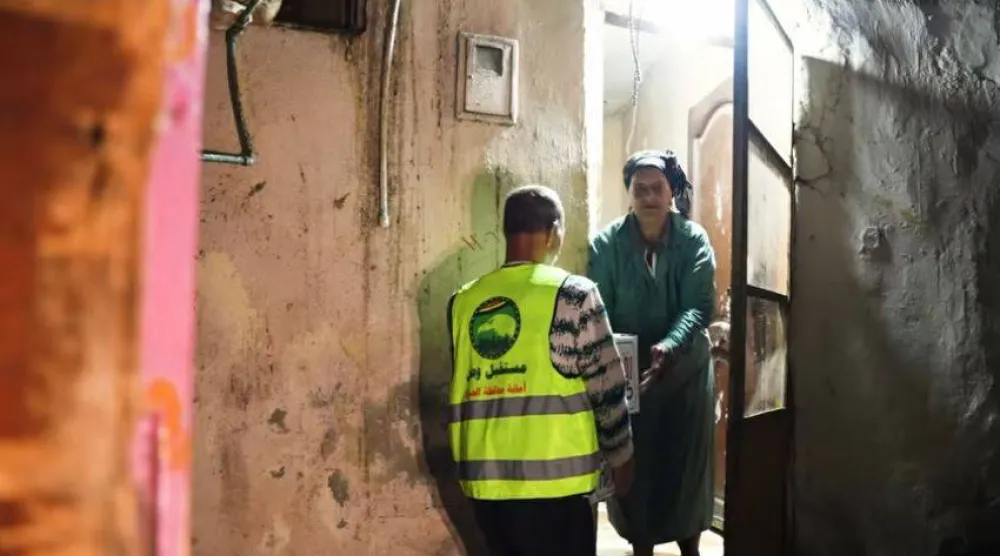 جانب من توزيع كراتين المساعدات الرمضانية على الأسر في مصر (حزب مستقبل وطن)