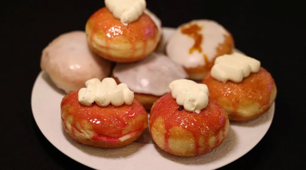 يُنصح بالتقليل من السكريات من أجل صحة أفضل للقلب (رويترز)