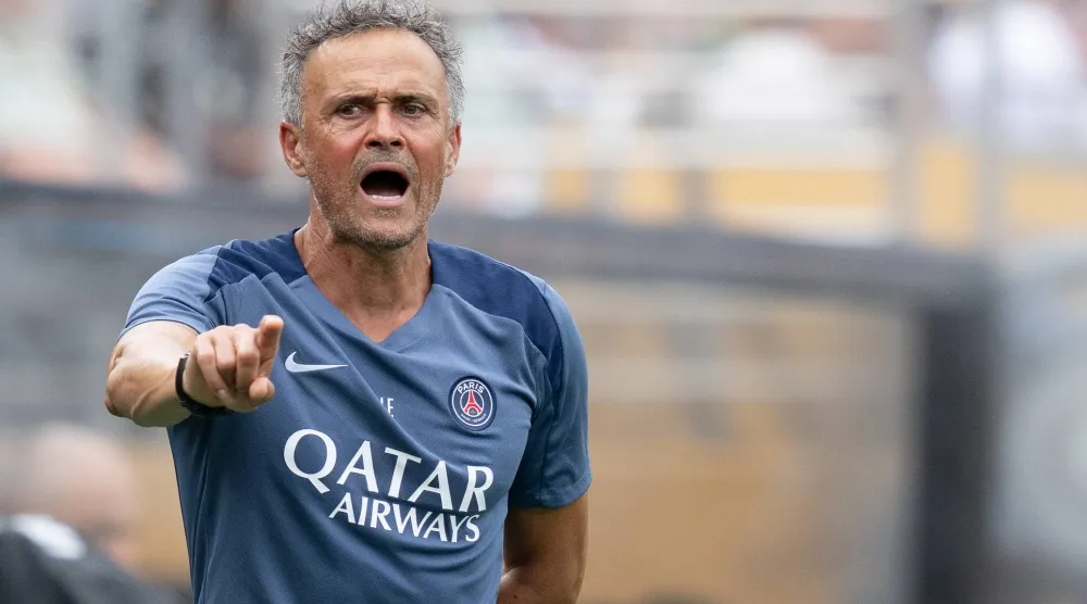 الإسباني لويس إنريكي مدرب باريس سان جيرمان الفرنسي (د.ب.أ)