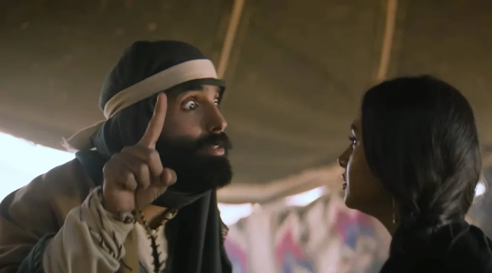 القحطاني في مشهد من المسلسل (شاهد)