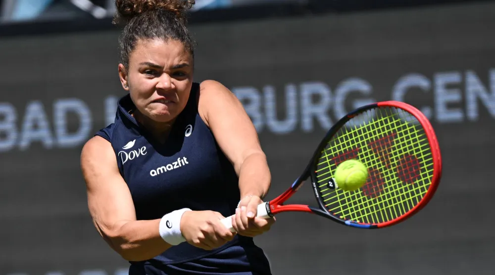 الإيطالية جاسمين باوليني تتألق في ميريدا (د.ب.أ)