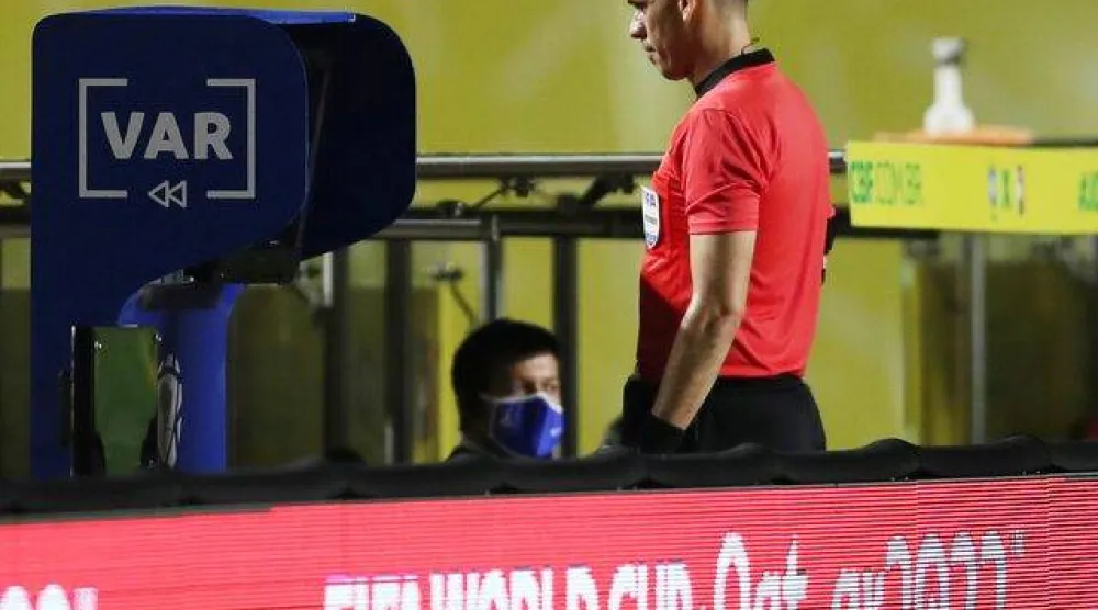 توسيع صلاحيات تقنية حكم الفيديو المساعد «فار» (رويترز)