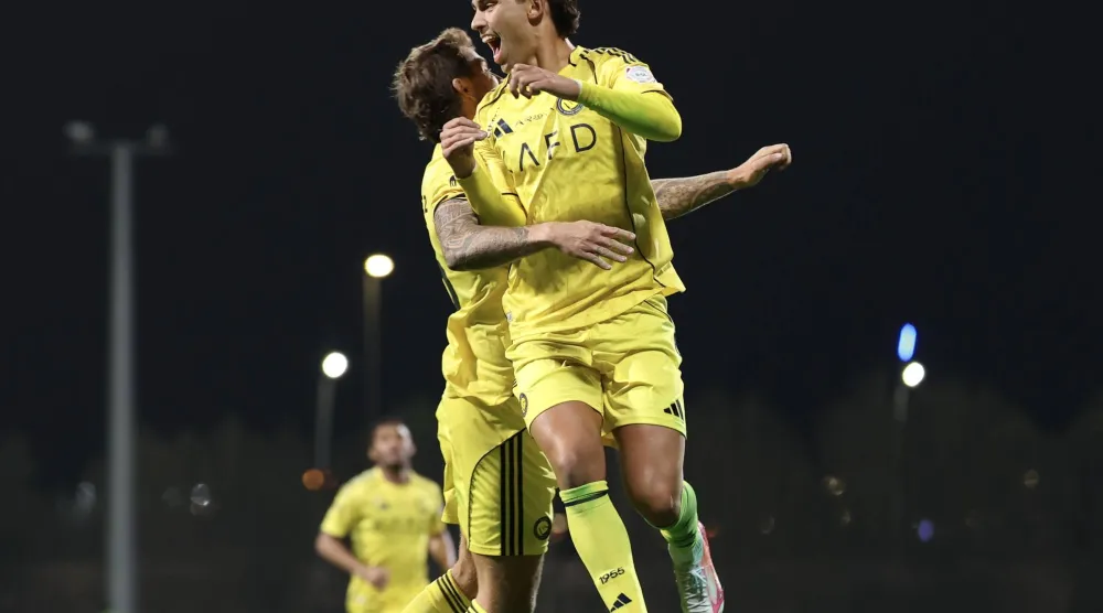 فرحة البرتغالي فيلكس بالهدف (تصوير: عبد العزيز النومان)