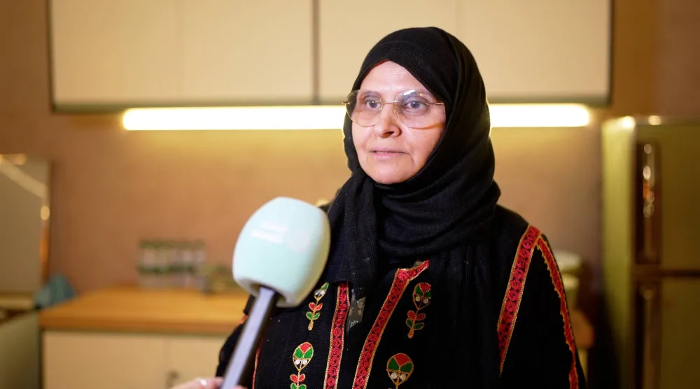 الشيف السعودية طرفة الفوزان خلال حديثها مع صحيفة «الشرق الأوسط» (تركي العقيلي)