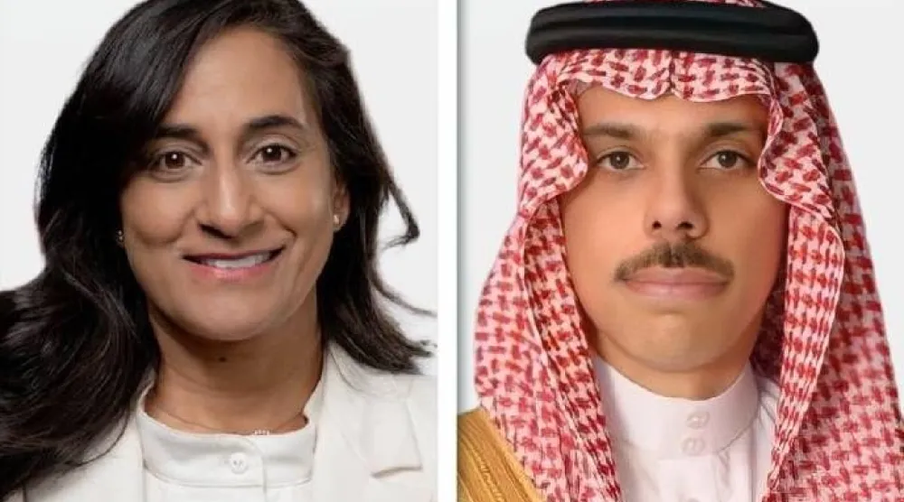 وزيرا خارجية السعودية الأمير فيصل بن فرحان والكندية أنيتا أناند (الشرق الأوسط)