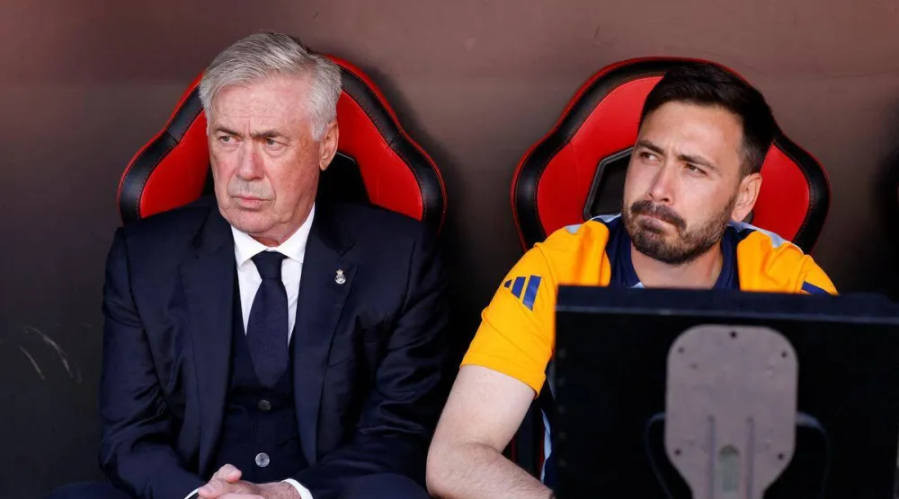 دافيدي أنشيلوتي التحق مجددا بوالده كارلو (رويترز)