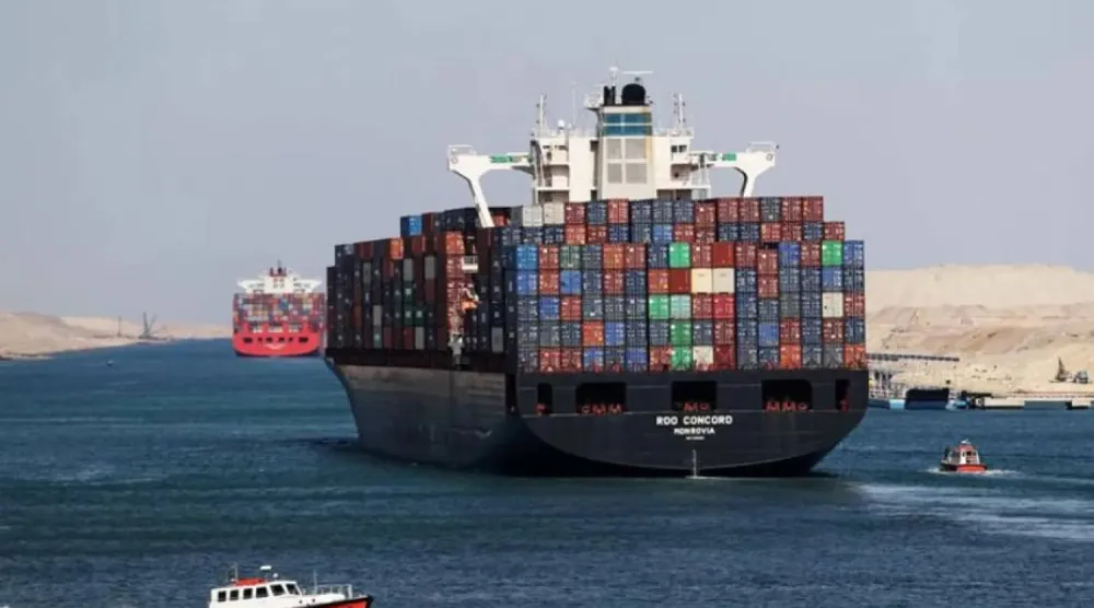 أسواق الأسمدة تعتمد بشكل كبير على مضيق هرمز الذي يربط الخليج العربي بخليج عمان وبحر العرب (رويترز)