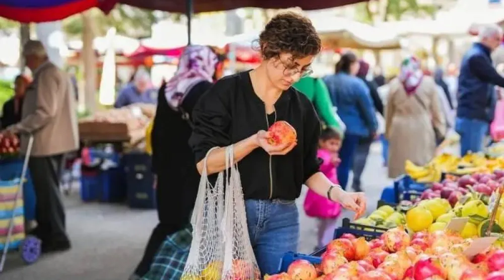 الارتفاع المستمر لأسعار المواد الغذائية عامل رئيسي في ارتفاع التضخم بتركيا (إعلام تركي)