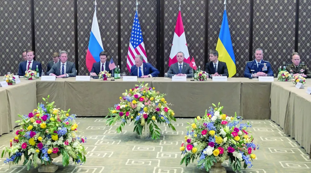 الطاقم الأميركي خلال مفاوضات جنيف حول أوكرانيا في 17 فبراير 2026 (أ.ب)