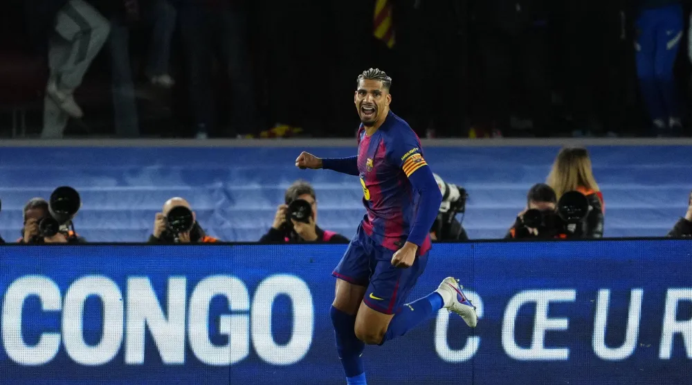 الأوروغواياني رونالد أراوخو (إ.ب.أ)