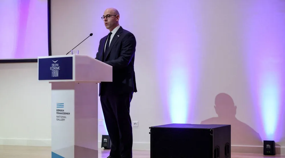 ميران يلقي كلمة خلال محاضرة منتدى دلفي الاقتصادي (أرشيفية - رويترز)