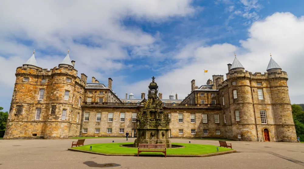 قصر هوليرود هاوس باسكوتلندا (شاترستوك)