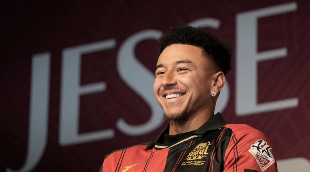 جيسي لينغارد إلى كورينثيانز (أ.ب)