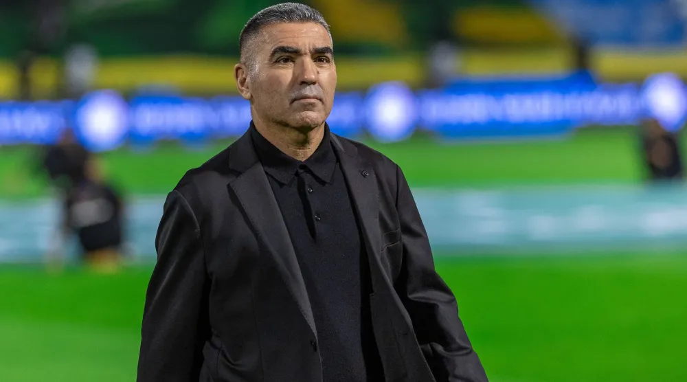 التونسي جلال قادري مدرب فريق الحزم (تصوير: عيسى الدبيسي) 