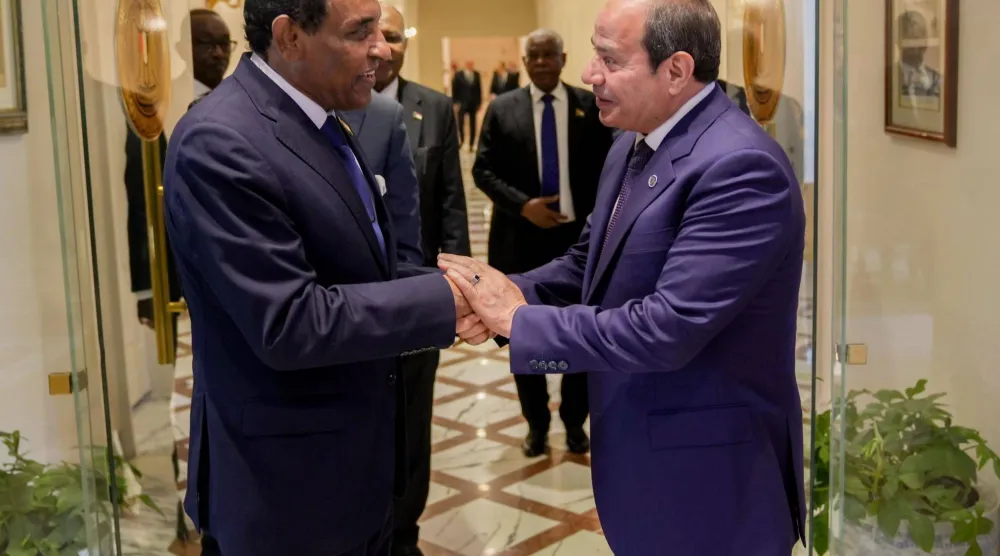 رئيس الوزراء السوداني كامل إدريس كان في زيارة للقاهرة عشية اندلاع حرب إيران (الرئاسة المصرية)