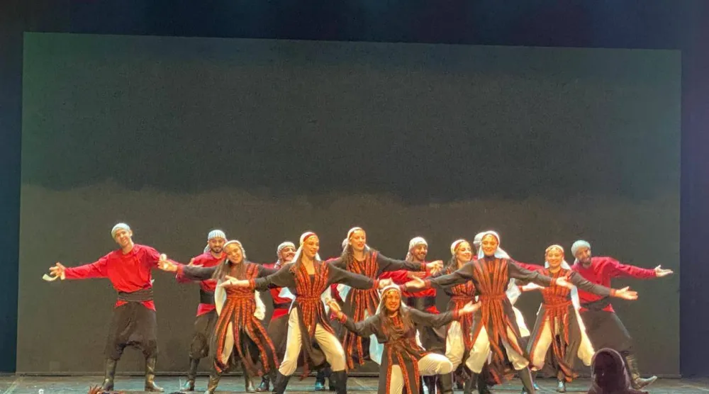 رقصات وأغانٍ فولكلورية لفرقة كنعان (دار الأوبرا المصرية)