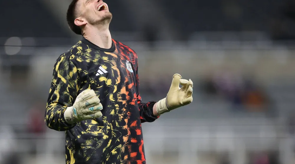 نيك بوب حارس نيوكاسل يونايتد (إ.ب.أ)