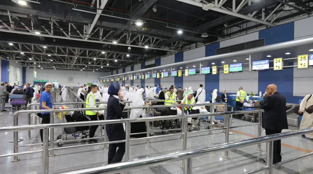 سؤال برلماني حول أسباب زيادة أسعار تذاكر الطيران (شركة ميناء القاهرة الجوي)