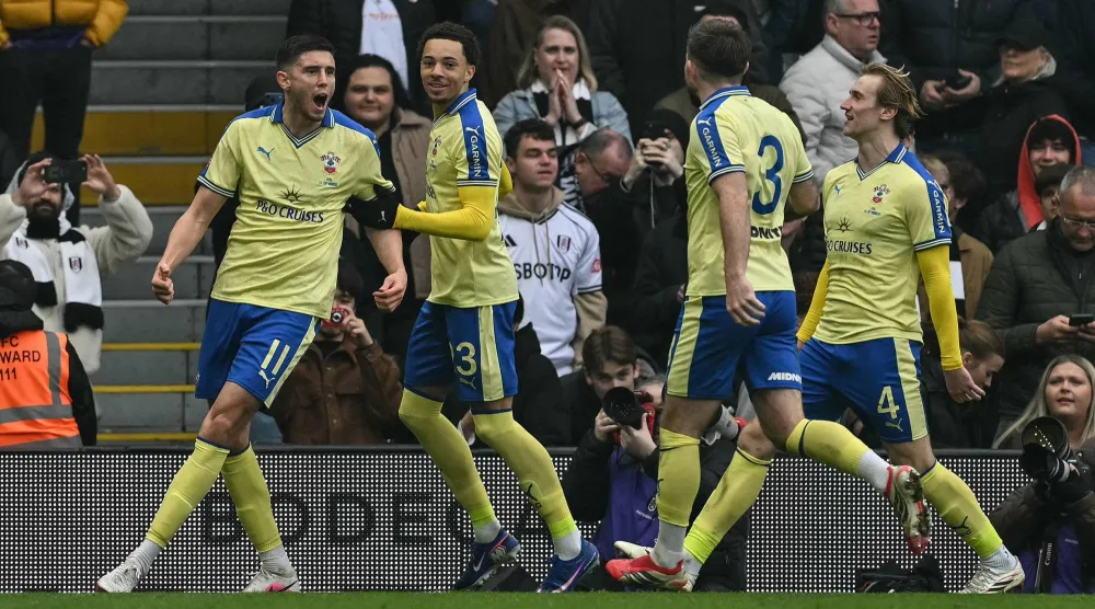 حسم روس ستيوارت الانتصار في الوقت بدلاً من الضائع بركلة جزاء (أ.ف.ب)