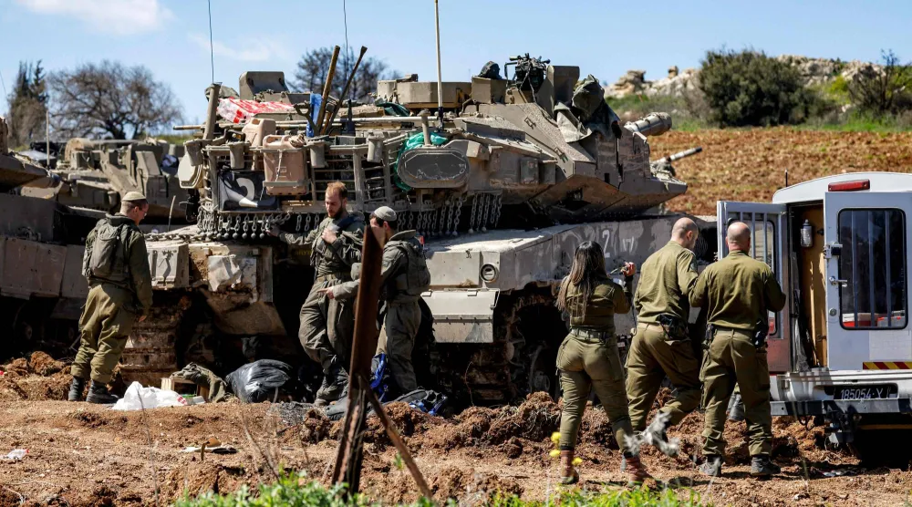 انتشار عسكري إسرائيلي عند الحدود اللبنانية (أ.ف.ب)