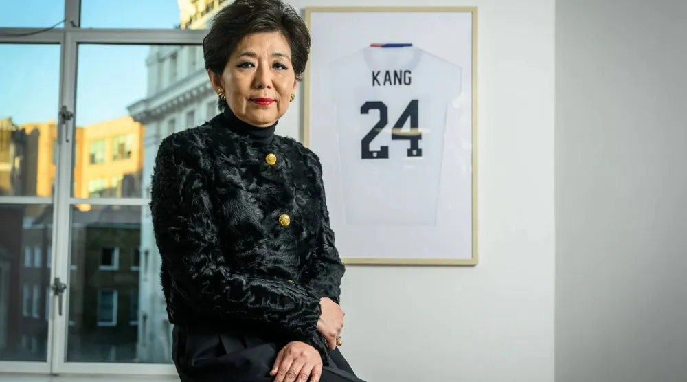 ميشيل كانغ مالكة أندية كرة القدم النسائية (تلغراف)