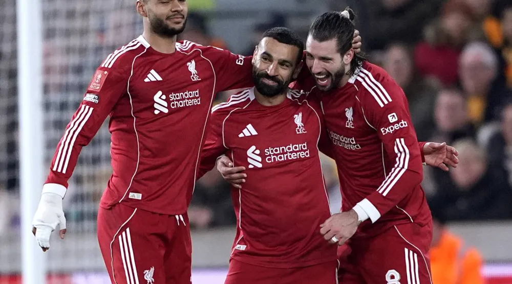 ليفربول هزم ولفرهامبتون وسيواجه مان سيتي (د.ب.أ) 