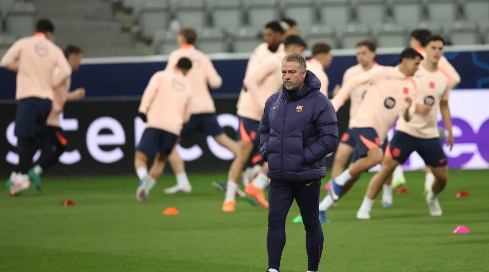 هانزي فليك مدرب برشلونة (إ.ب.أ)