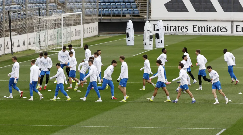 ريال مدريد من التحضيرات الأخيرة التي تسبق اللقاء المنتظر أمام السيتي (إ.ب.أ)