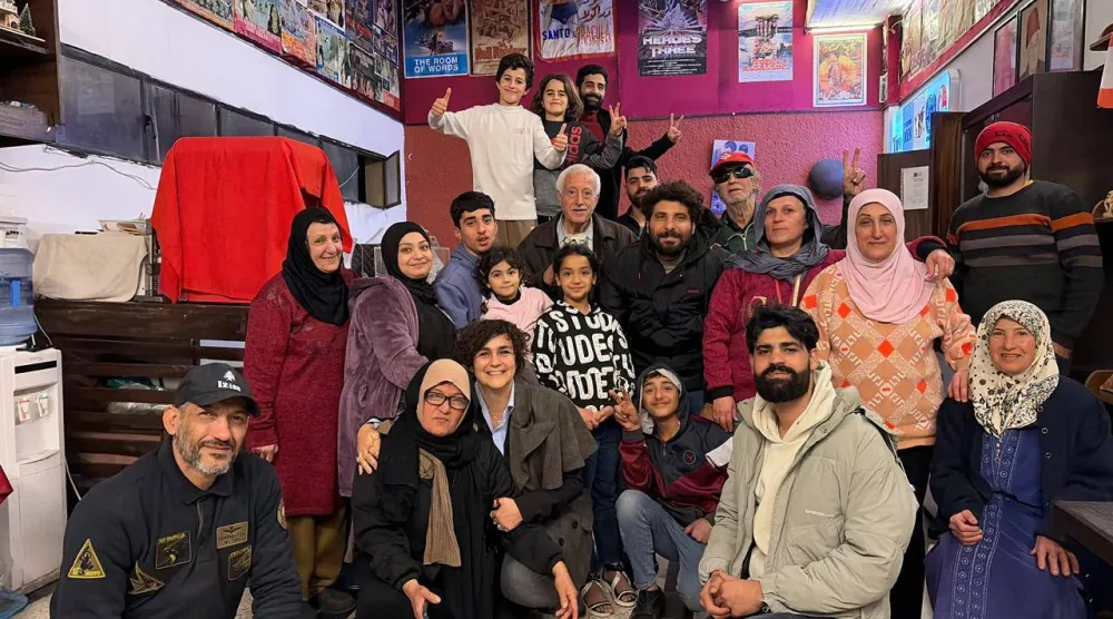 نازحون إلى المسرح الوطني في صور (المسرح الوطني اللبناني)