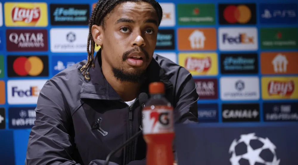 برادلي باركولا لاعب باريس سان جيرمان الفرنسي (إ.ب.أ) 